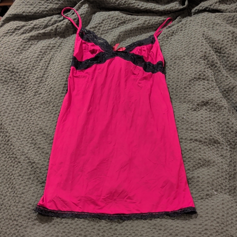 H&M Fuchsia and Black Lace Chemise